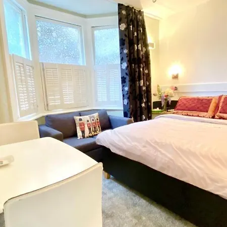 Modern And Cosy Studio Flat London Exterior photo