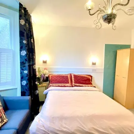 Modern And Cosy Studio Flat London Exterior photo